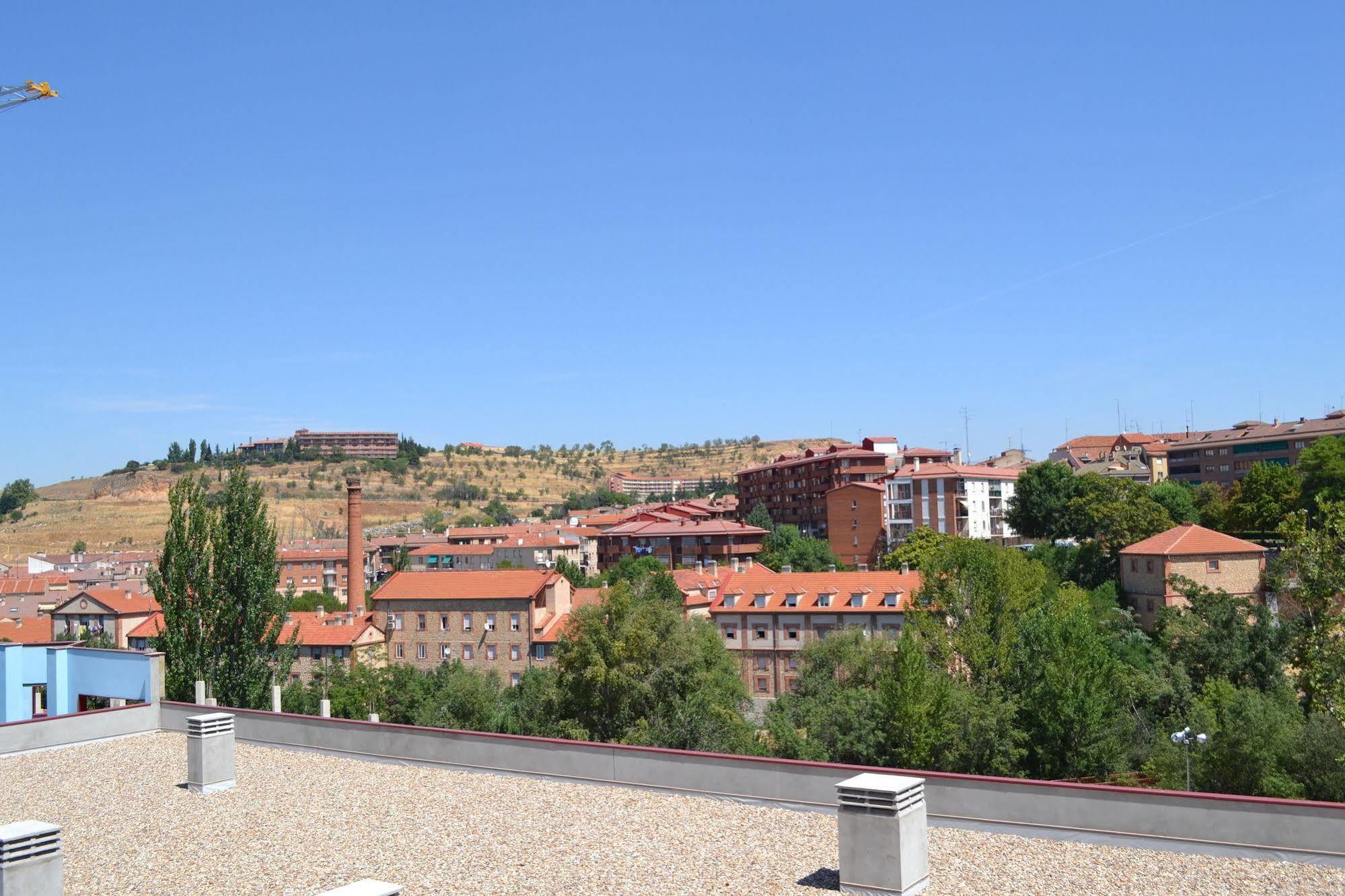 The Factory Residence Hall Segovia Dış mekan fotoğraf